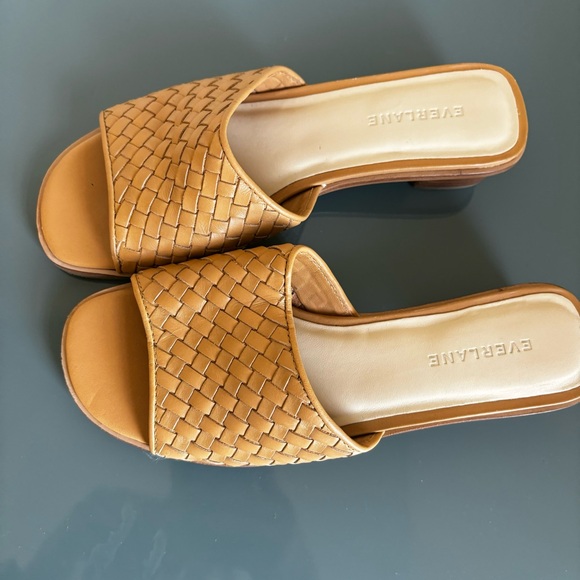 Everlane Block Heel Slides Tan Leather Woven 6.5.  Almost like new. Well made. - Picture 10 of 16